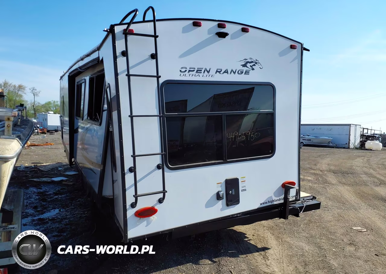 2018 Highland Ridge Ultra L VIN:58TBH0BPXJ3UF3125 - 3