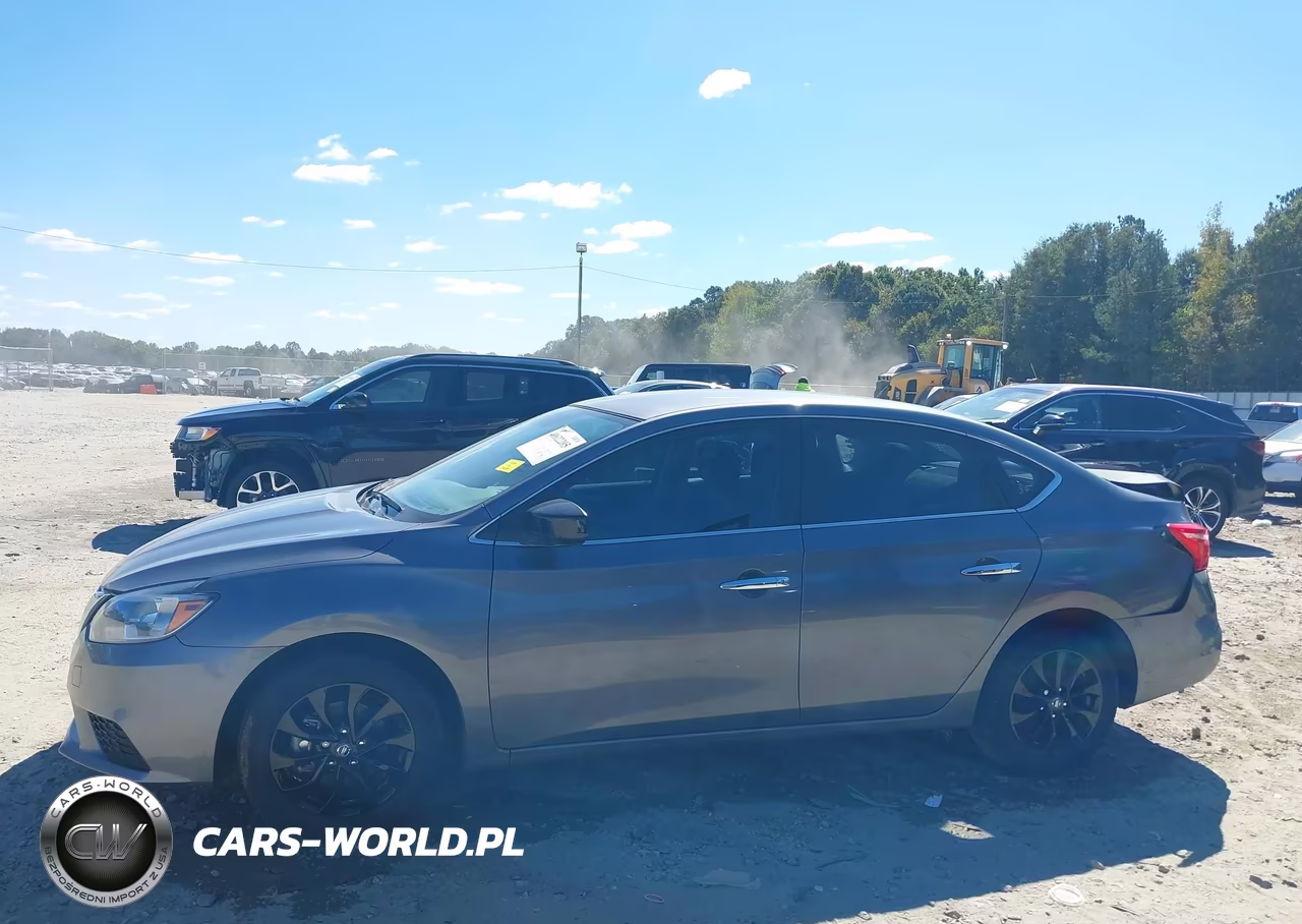2018 Nissan Sentra S VIN:3N1AB7AP9JY304022 - 14