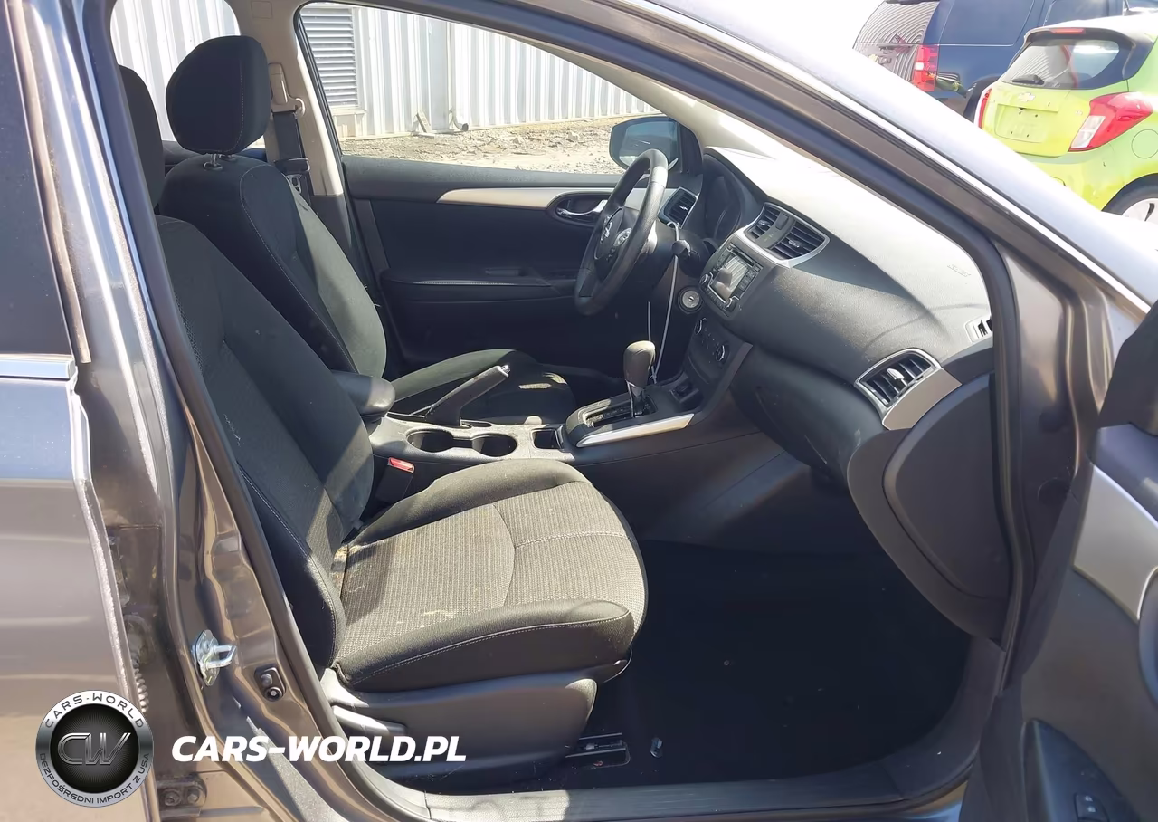 2018 Nissan Sentra S VIN:3N1AB7AP9JY304022 - 5