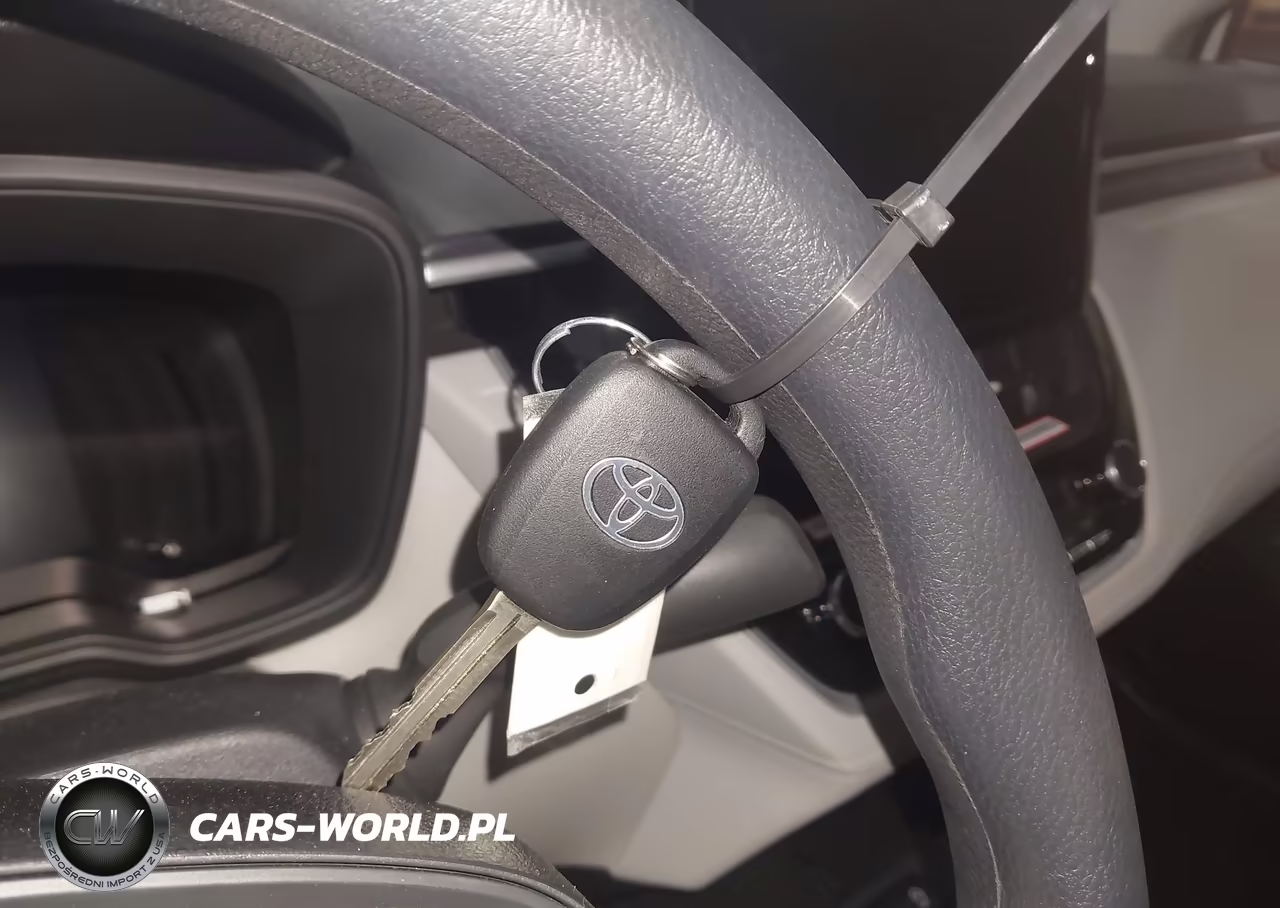 2026 Toyota Corolla Cross L VIN:7MUAAABG8TV157574 - 11