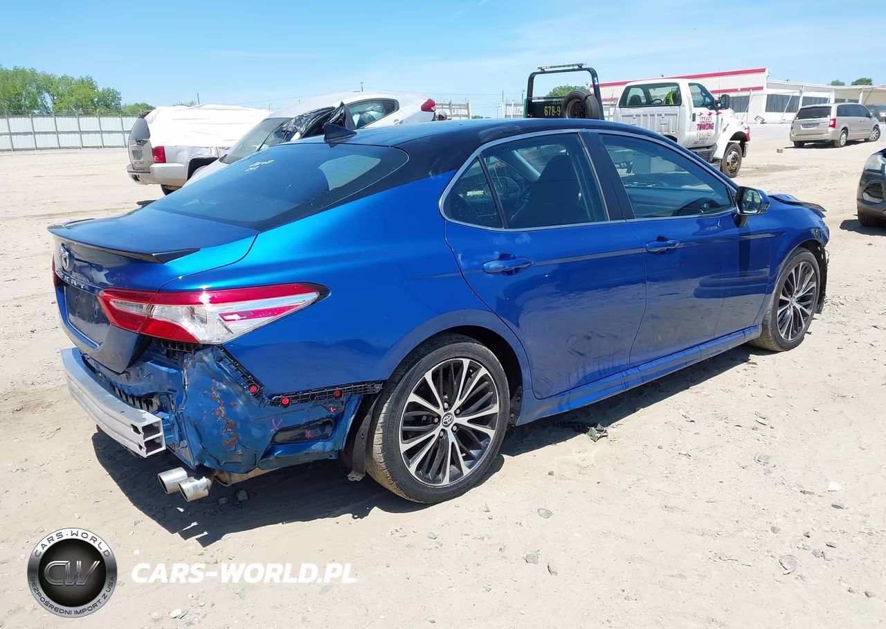 2020 Toyota Camry Se VIN:4T1G11AK7LU324377 - 4