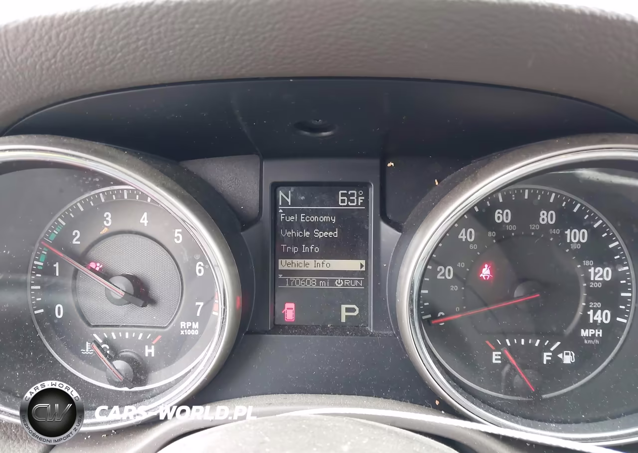 2012 Jeep Grand Cherokee Laredo VIN:1C4RJEAG2CC185717 - 7