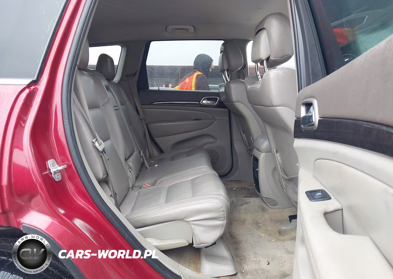 2012 Jeep Grand Cherokee Laredo VIN:1C4RJEAG2CC185717 - 8