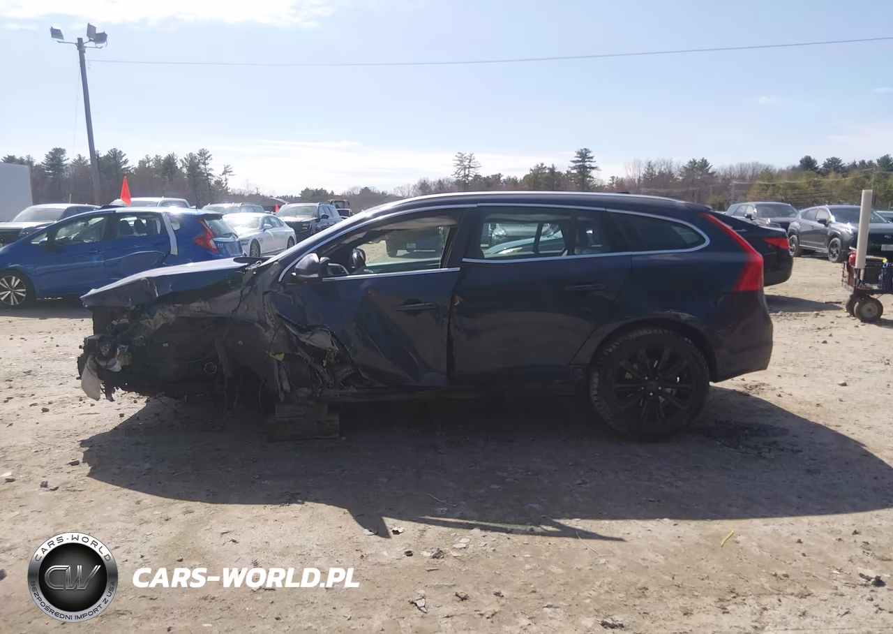 2015 Volvo V60 T5 Premier VIN:YV1612SK2F1233778 - 15