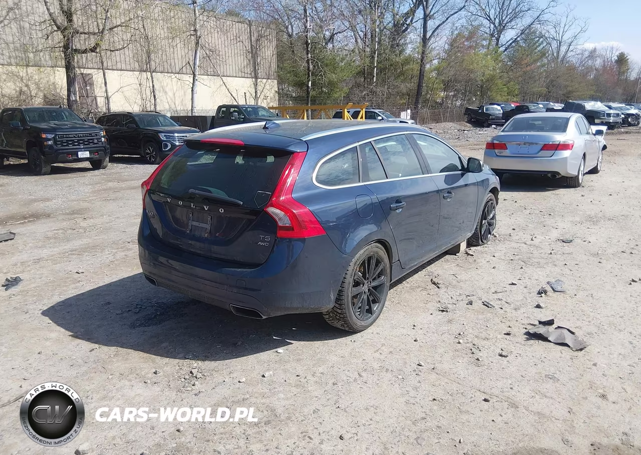 2015 Volvo V60 T5 Premier VIN:YV1612SK2F1233778 - 4