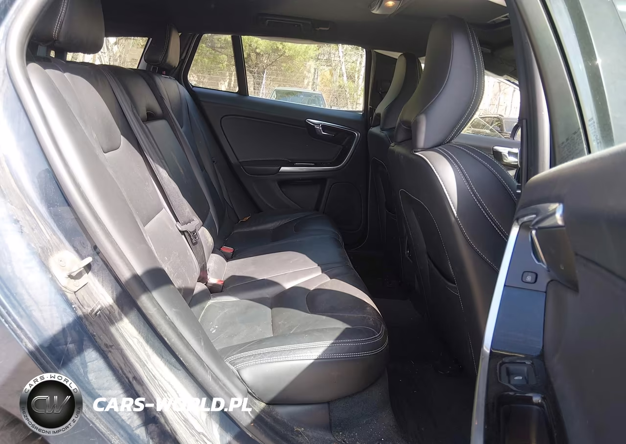 2015 Volvo V60 T5 Premier VIN:YV1612SK2F1233778 - 8