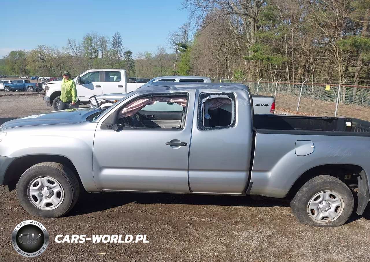 2015 Toyota Tacoma VIN:5TFTX4CNXFX059712 - 15