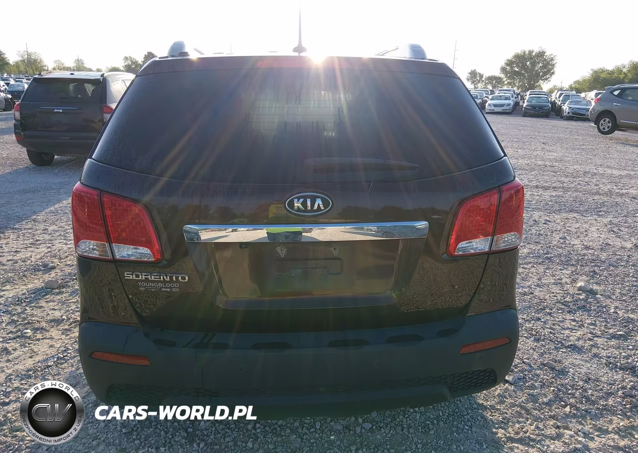2011 Kia Sorento Lx V6 VIN:5XYKTDA24BG144851 - 16