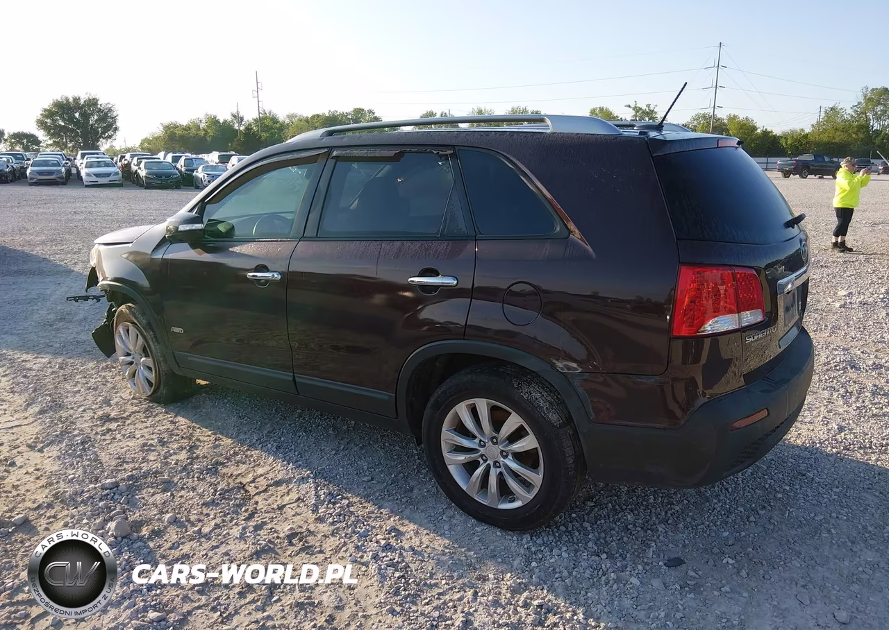 2011 Kia Sorento Lx V6 VIN:5XYKTDA24BG144851 - 3