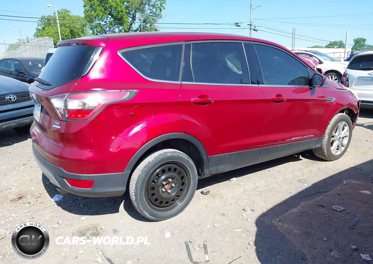 2017 Ford Escape Se VIN:1FMCU0G99HUB46693 - 4