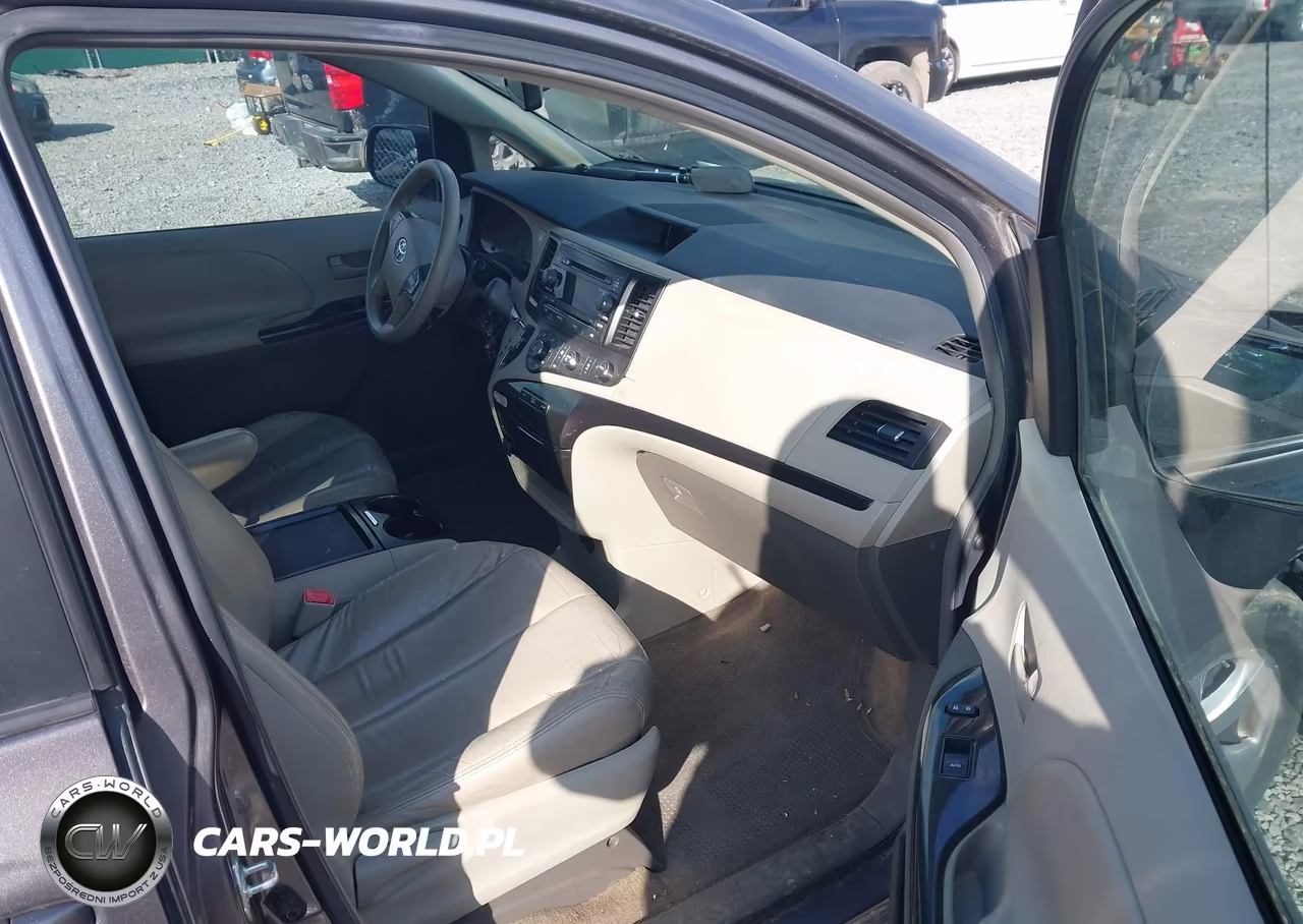 2011 Toyota Sienna Le V6 VIN:5TDKK3DC7BS126610 - 5