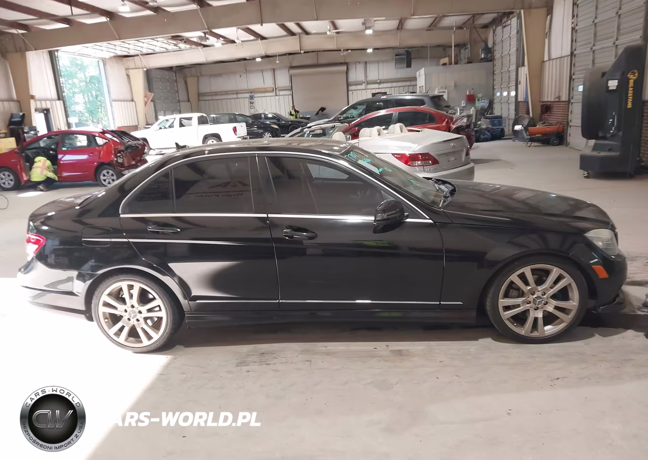 2011 Mercedes-Benz C 300 Sport VIN:WDDGF5EB3BA526193 - 13
