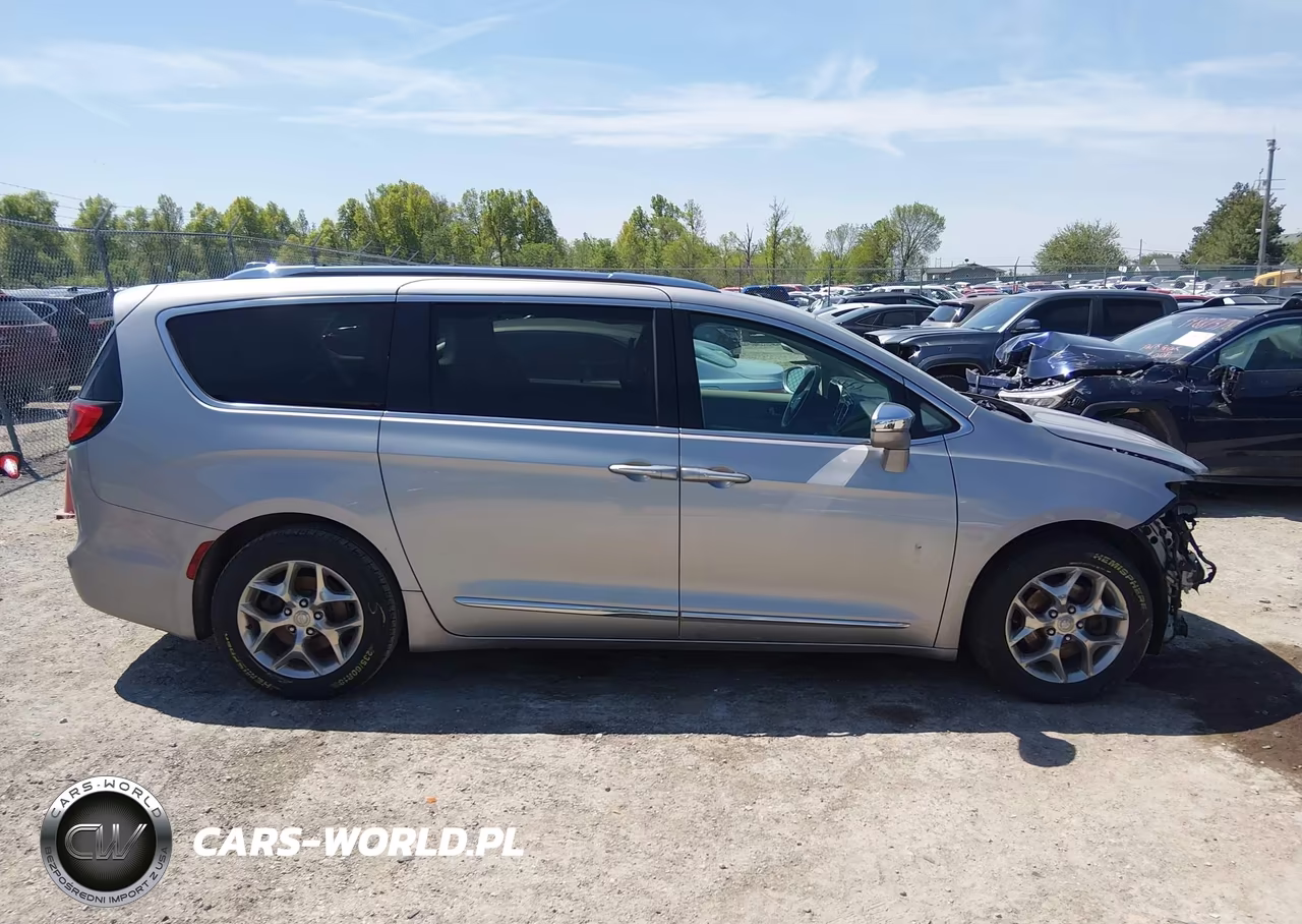2018 Chrysler Pacifica Limited VIN:2C4RC1GG1JR251978 - 14