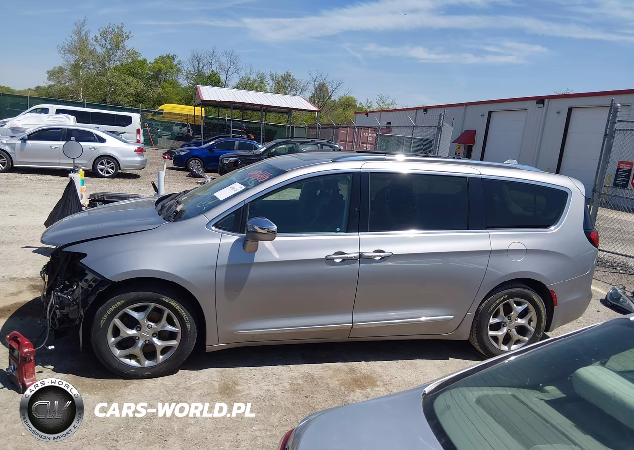 2018 Chrysler Pacifica Limited VIN:2C4RC1GG1JR251978 - 15
