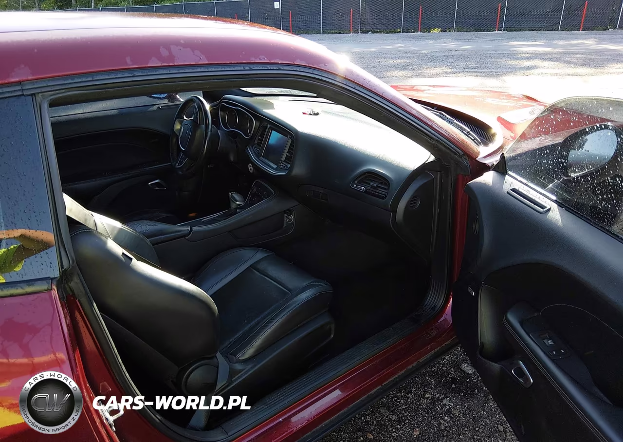2017 Dodge Challenger Sxt Plus VIN:2C3CDZAG5HH601174 - 5