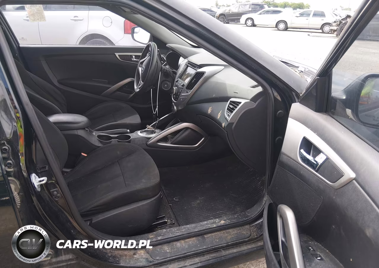 2016 Hyundai Veloster VIN:KMHTC6AD6GU281602 - 5