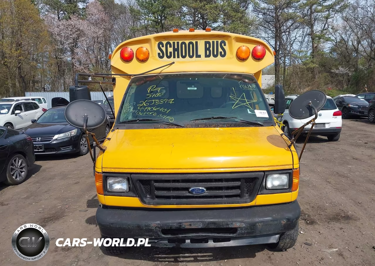 2006 Ford E-350 Cutaway VIN:1FDSE35P36HA92325 - 11