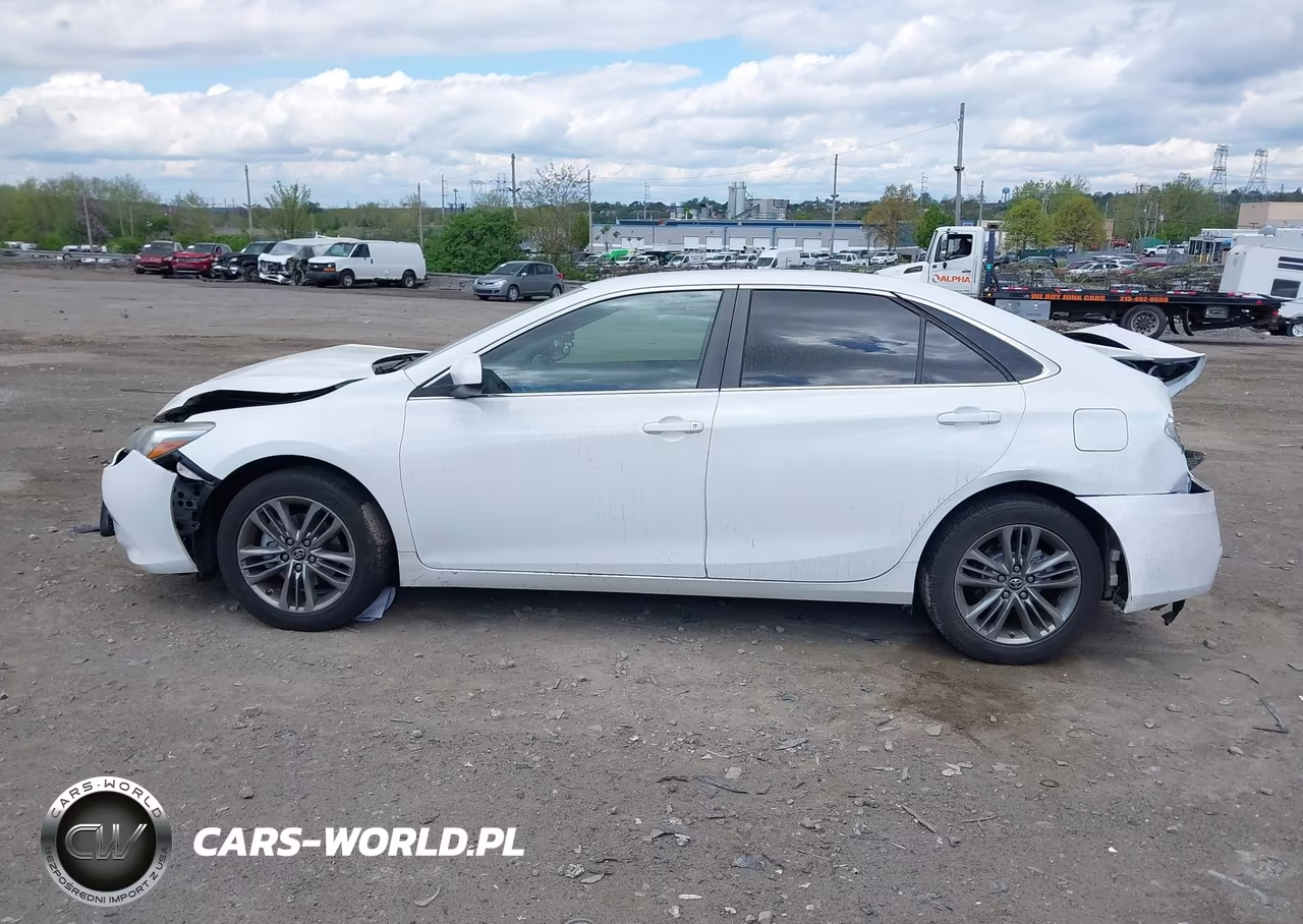 2017 Toyota Camry Se VIN:4T1BF1FKXHU635815 - 13