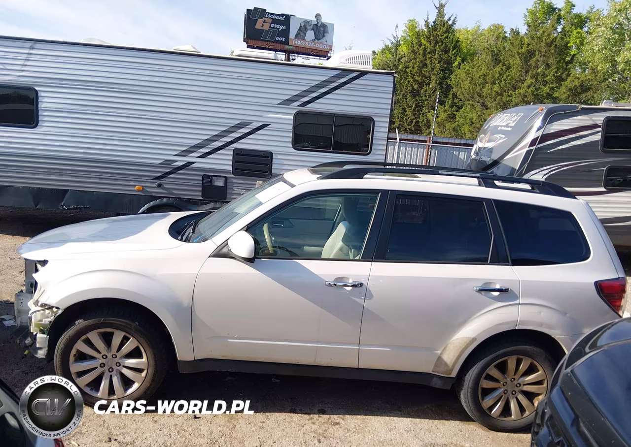 2013 Subaru Forester 2.5X Premium VIN:JF2SHADCXDH429652 - 15
