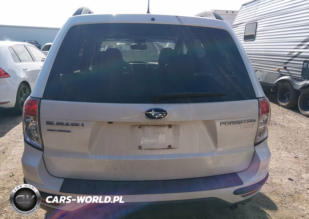 2013 Subaru Forester 2.5X Premium VIN:JF2SHADCXDH429652 - 17