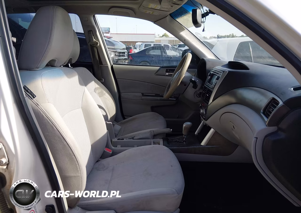 2013 Subaru Forester 2.5X Premium VIN:JF2SHADCXDH429652 - 5