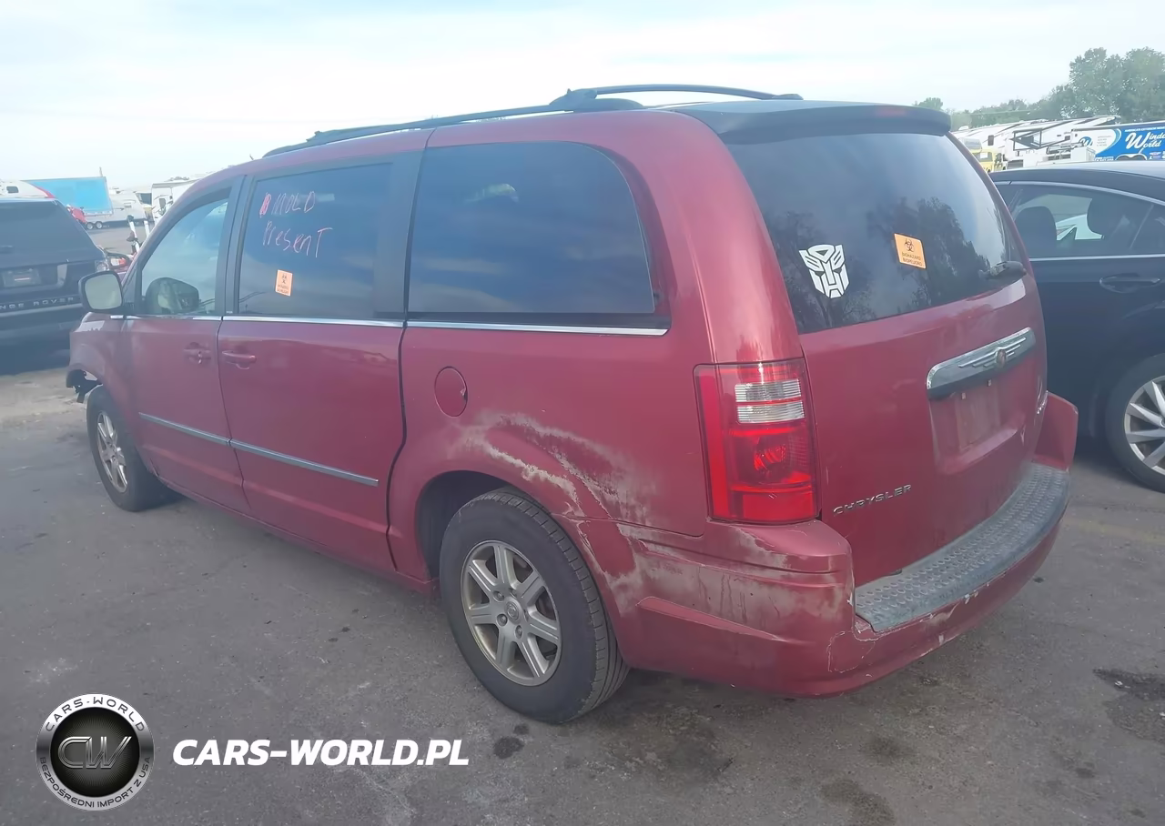 2010 Chrysler Town & Country Touring VIN:2A4RR5D1XAR137090 - 3
