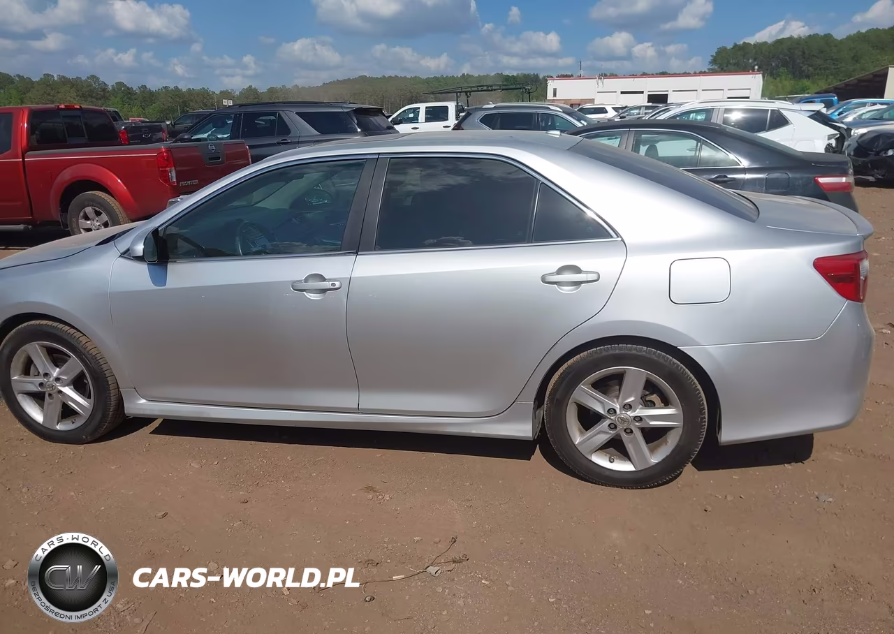 2014 Toyota Camry Se VIN:4T1BF1FK2EU393212 - 15