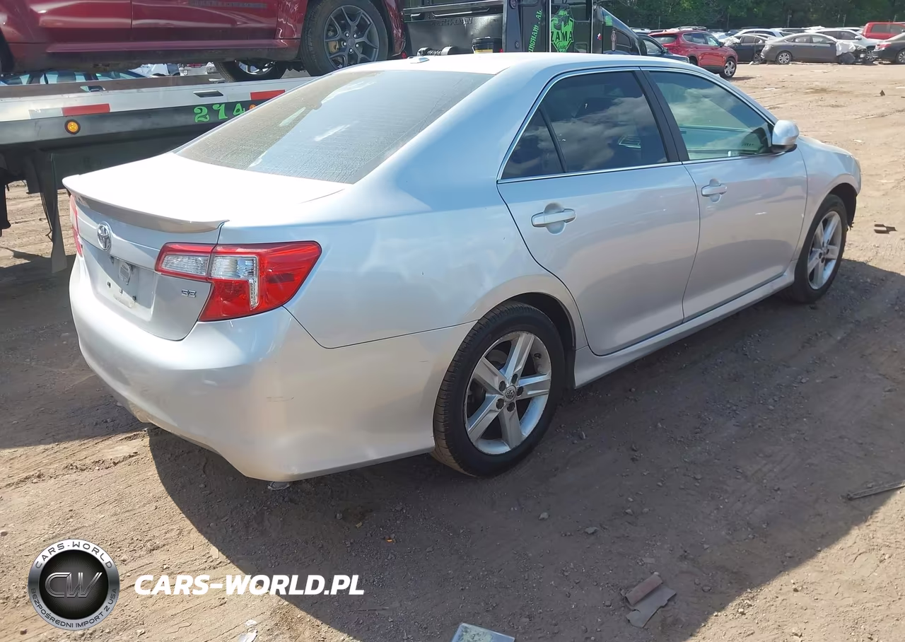 2014 Toyota Camry Se VIN:4T1BF1FK2EU393212 - 4