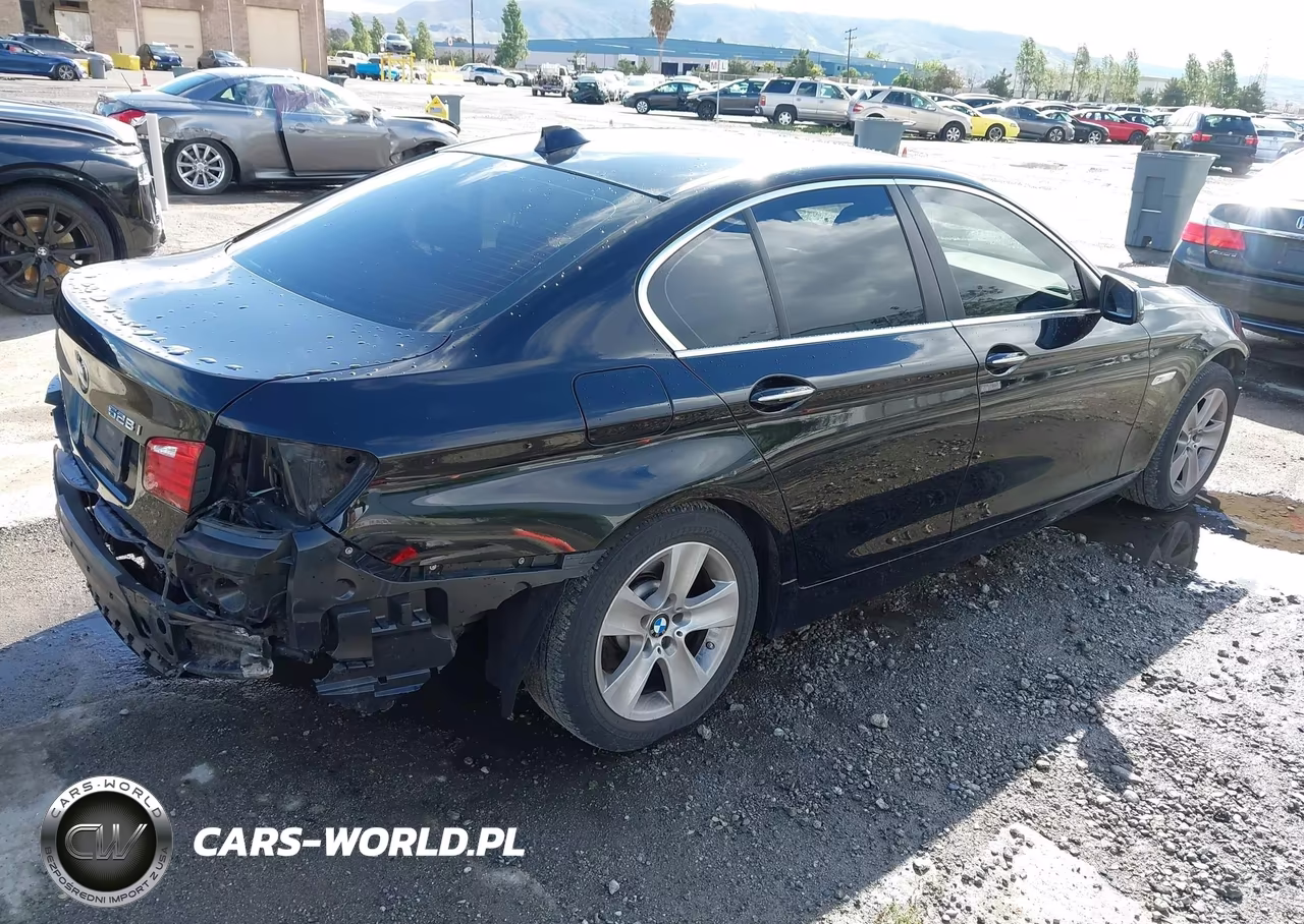 2012 BMW 528I VIN:WBAXG5C58CDW24802 - 4