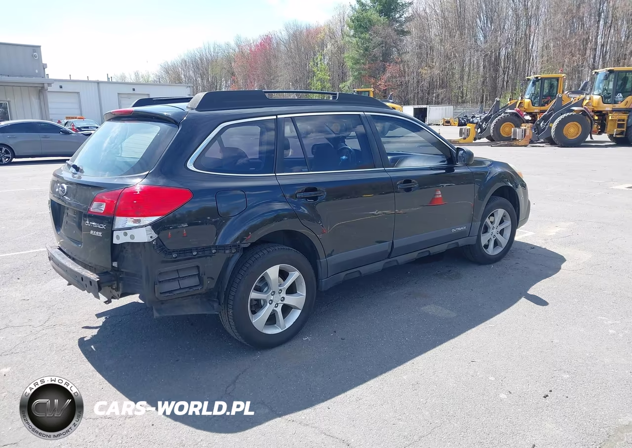 2014 Subaru Outback 2.5I VIN:4S4BRBACXE3225837 - 4