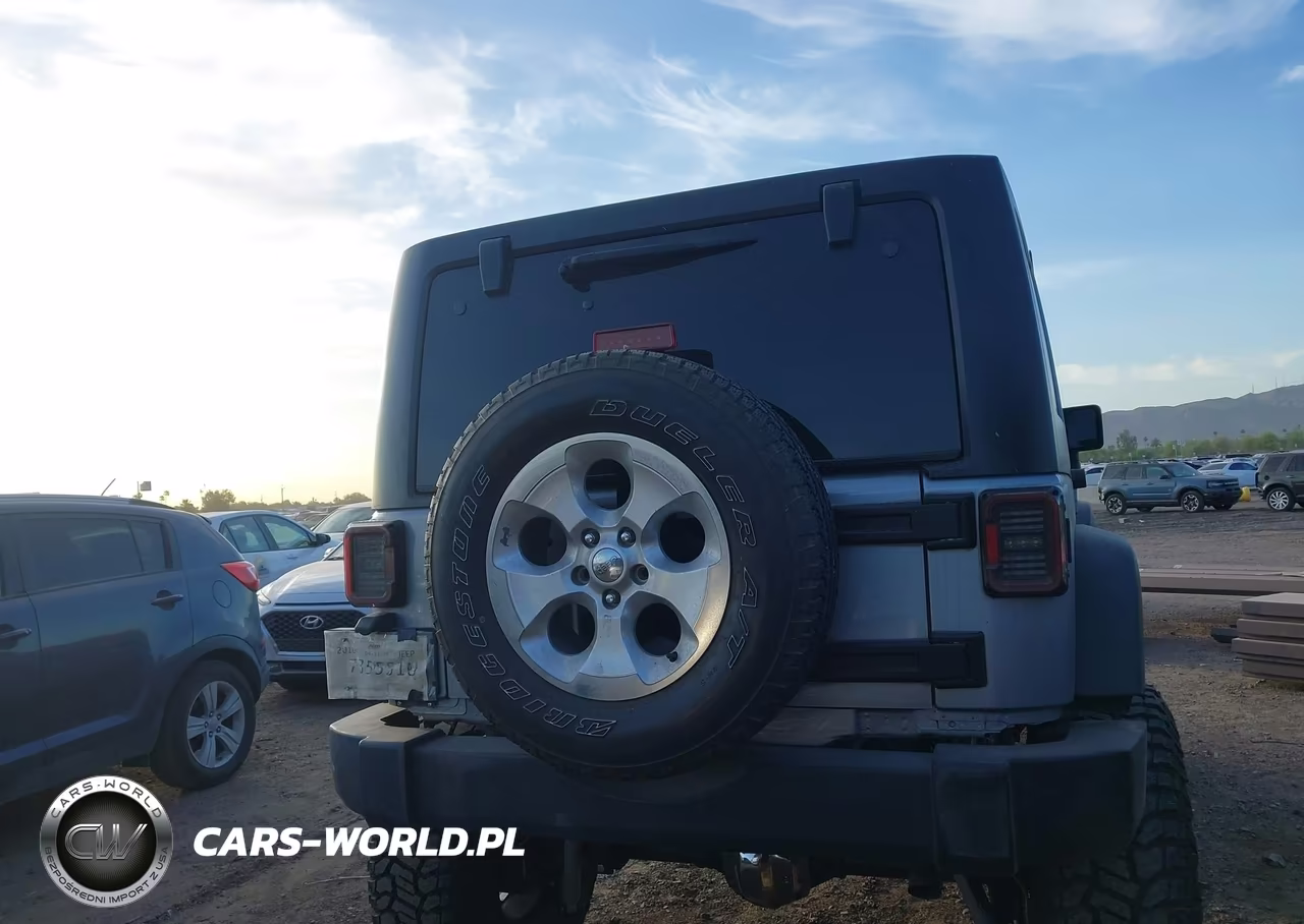2016 Jeep Wrangler Unlimited Sport VIN:1C4HJWDG2GL177412 - 16