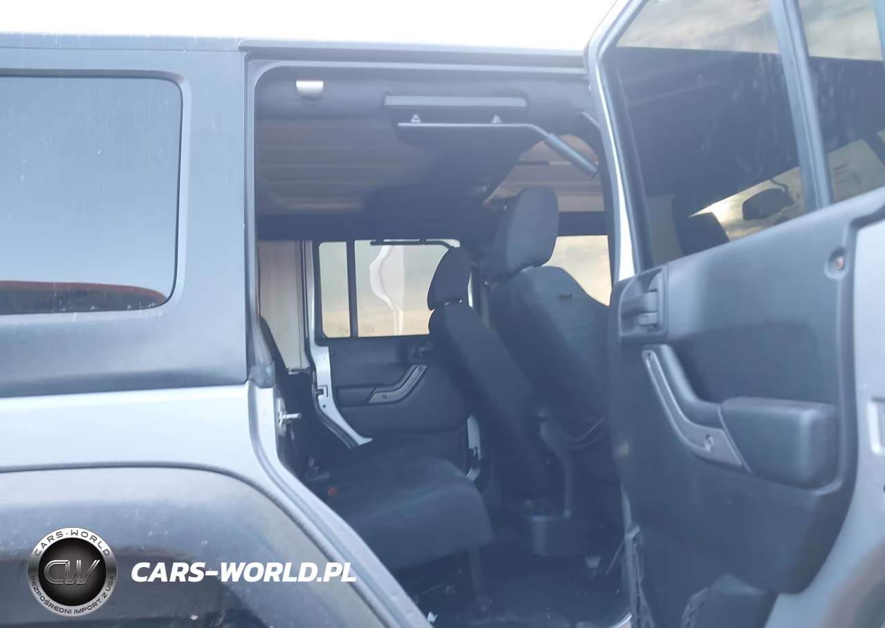 2016 Jeep Wrangler Unlimited Sport VIN:1C4HJWDG2GL177412 - 8