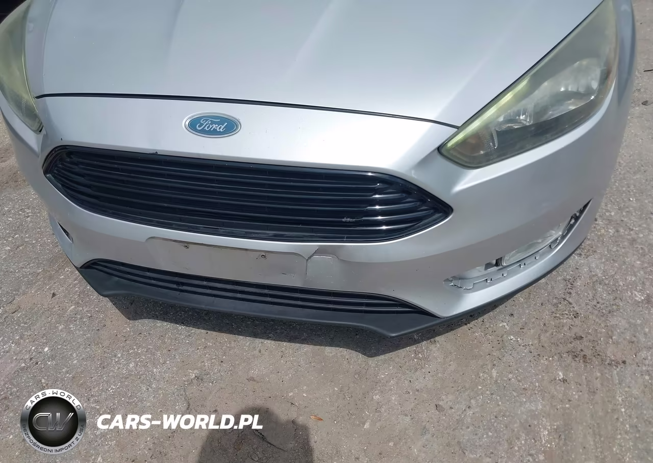 2017 Ford Focus Se VIN:1FADP3FEXHL283816 - 6