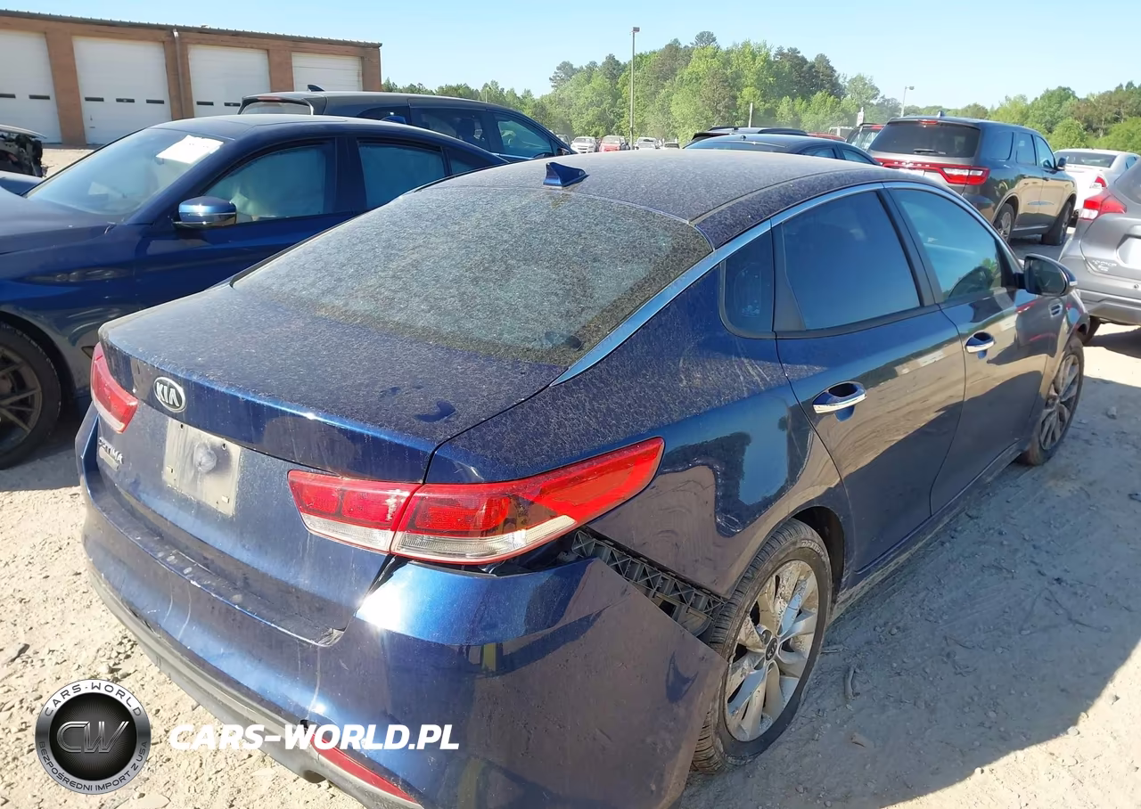 2017 Kia Optima Lx VIN:5XXGT4L31HG121682 - 4