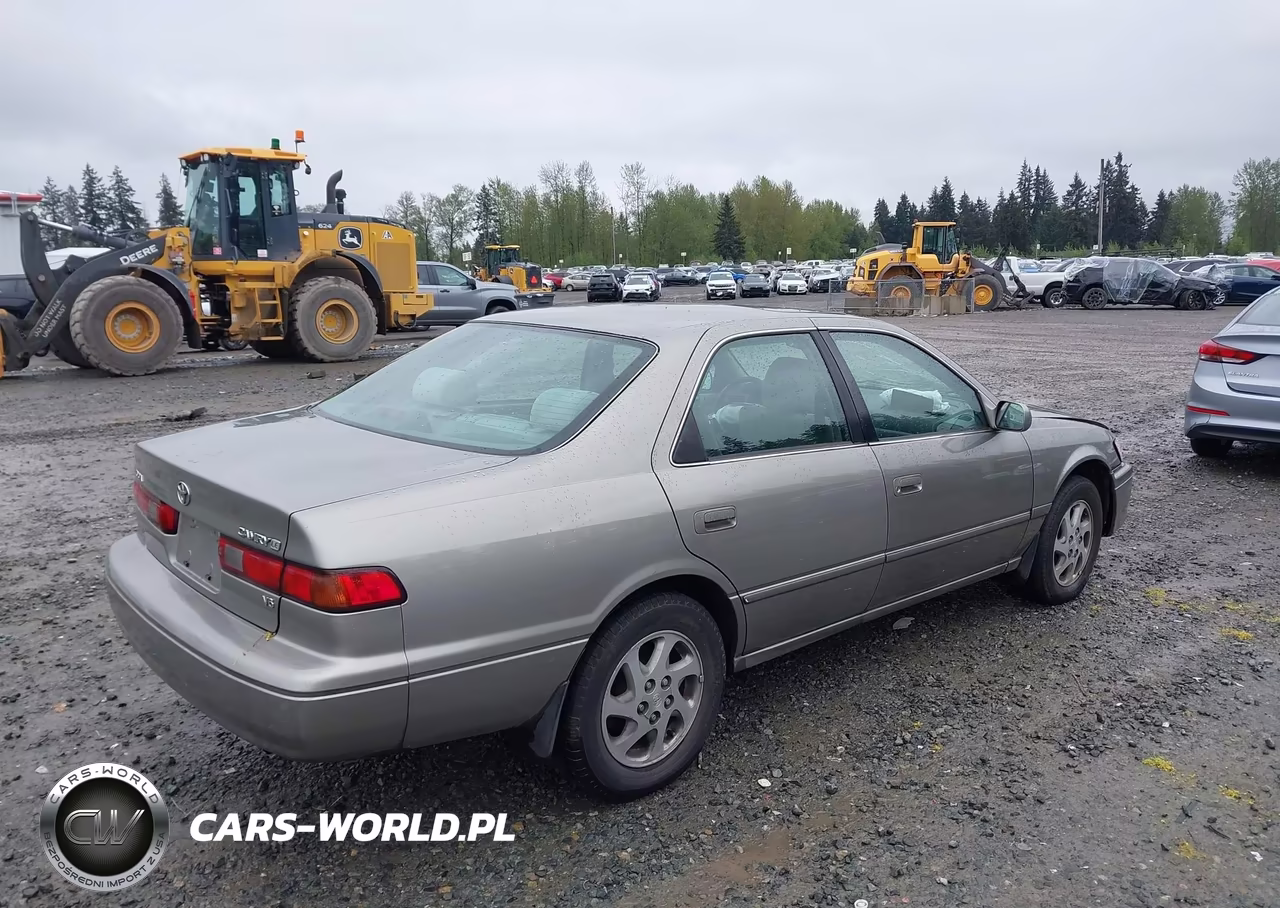 1998 Toyota Camry Le V6 VIN:JT2BF28K0W0100609 - 4
