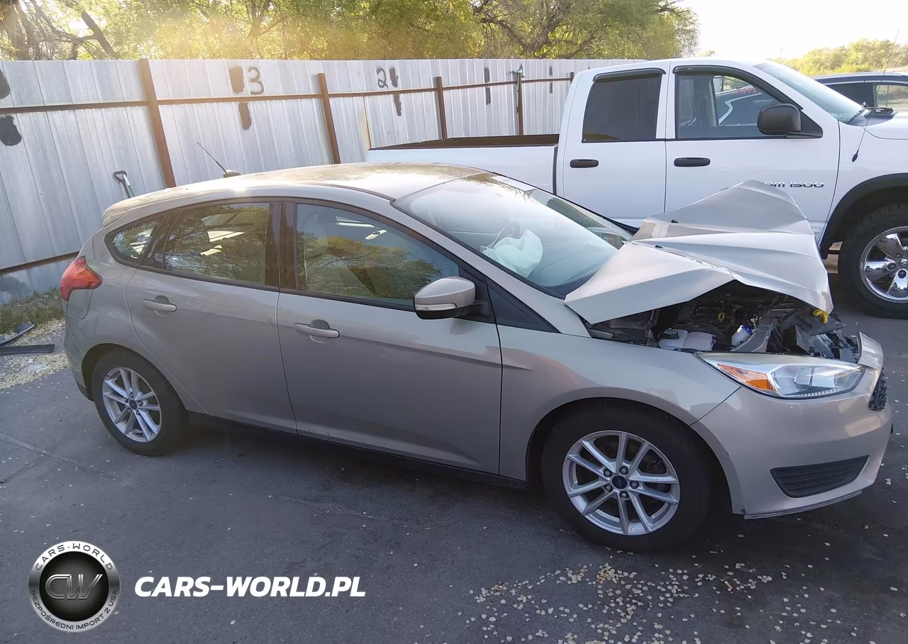 2015 Ford Focus Se VIN:1FADP3K27FL256596 - 13