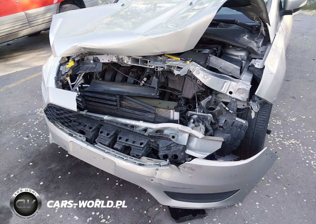 2015 Ford Focus Se VIN:1FADP3K27FL256596 - 6