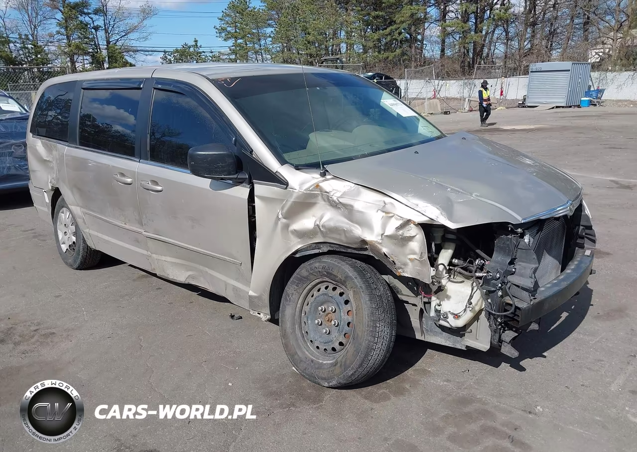 2009 Chrysler Town & Country Lx