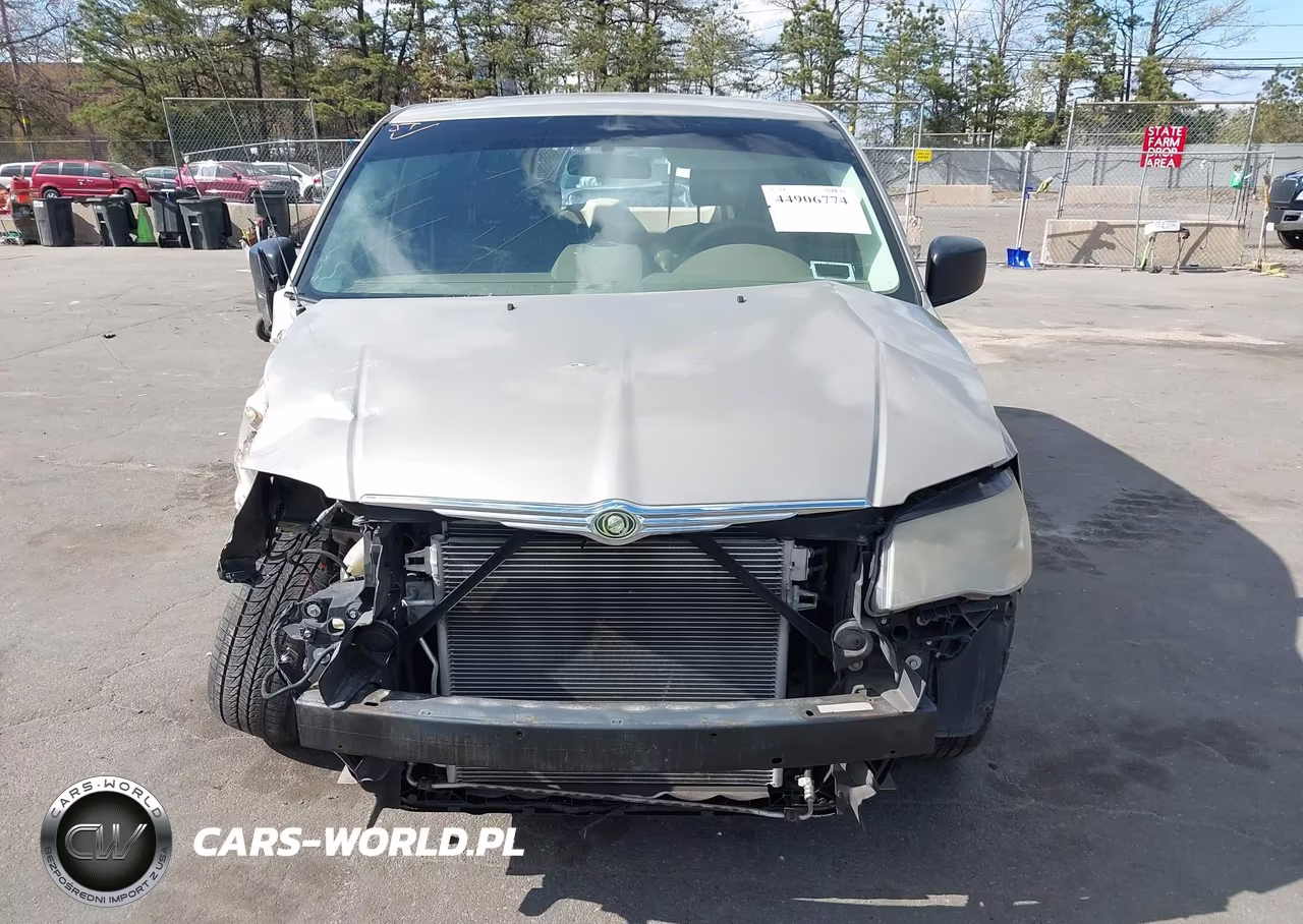 2009 Chrysler Town & Country Lx VIN:2A8HR44E49R513317 - 13