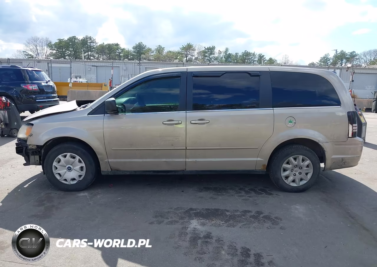 2009 Chrysler Town & Country Lx VIN:2A8HR44E49R513317 - 15