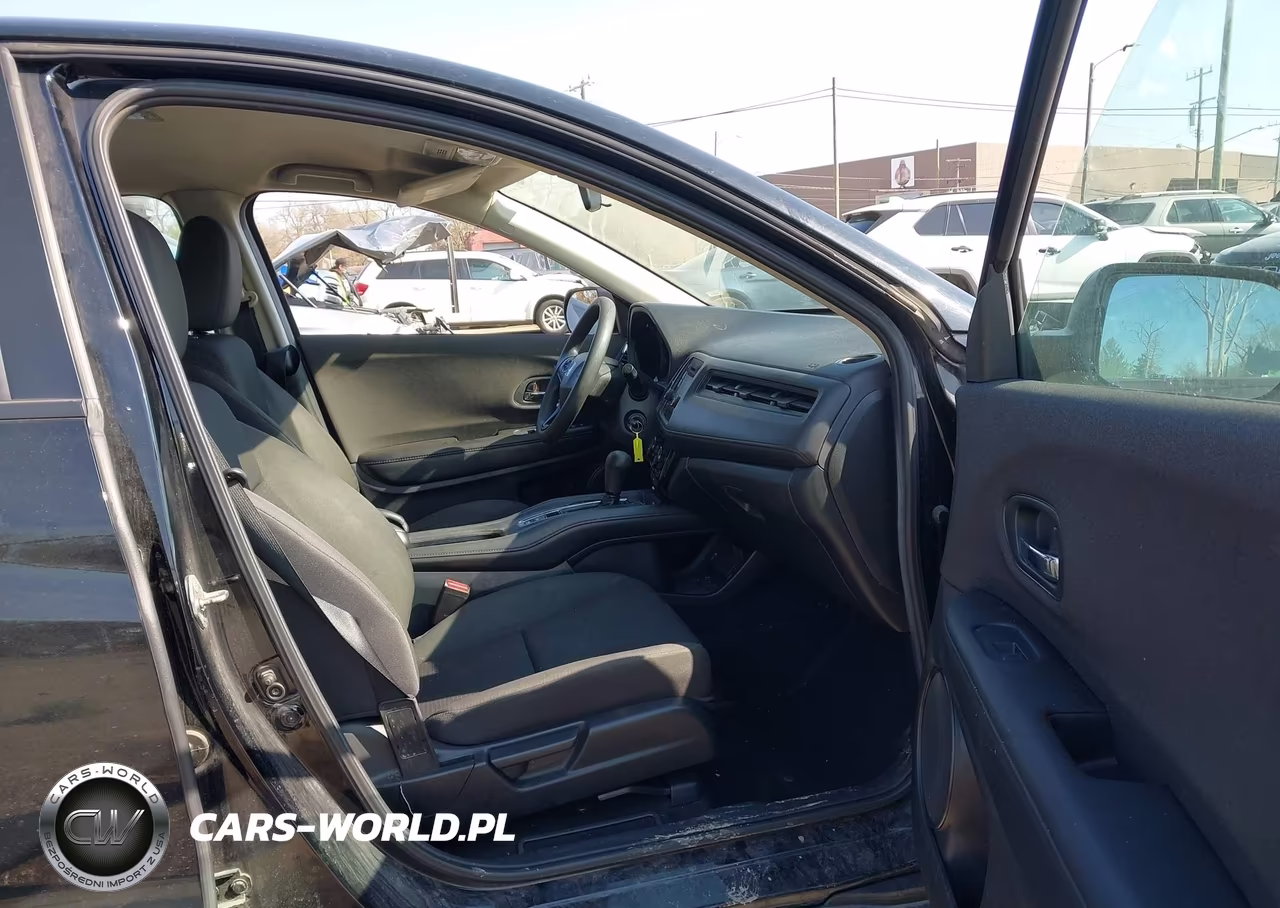 2019 Honda Hr-V Lx VIN:3CZRU6H35KG722182 - 5