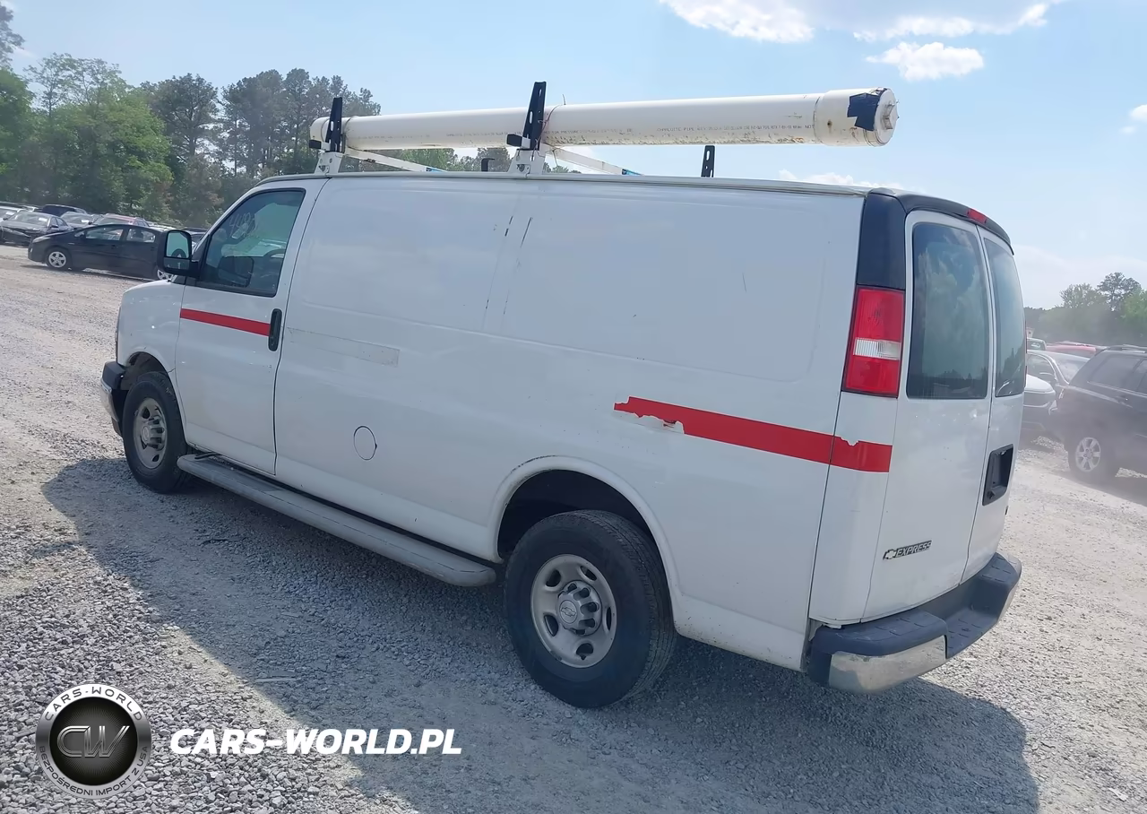 2018 Chevrolet Express 2500 Work Van VIN:1GCWGAFG5J1910531 - 3