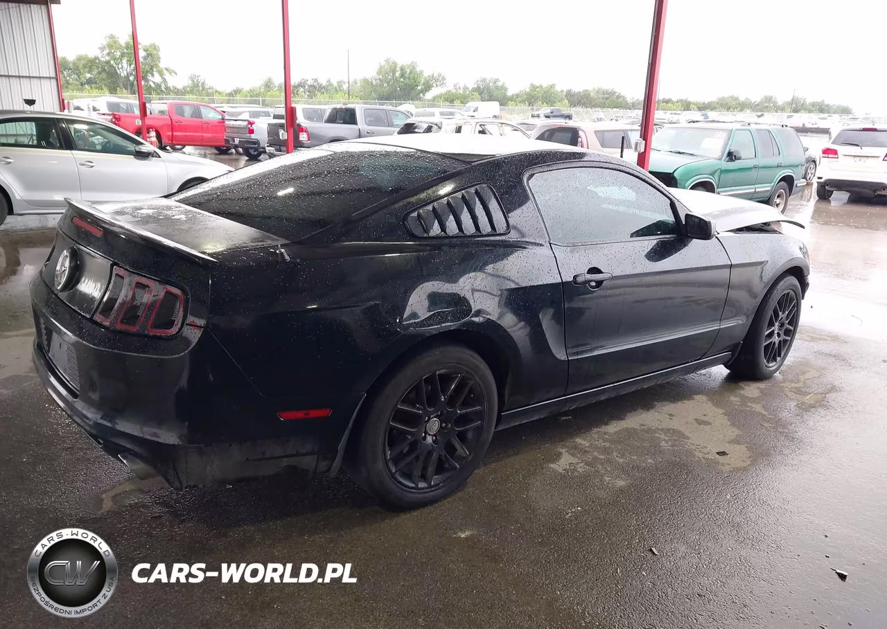 2014 Ford Mustang V6 VIN:1ZVBP8AM0E5274441 - 4