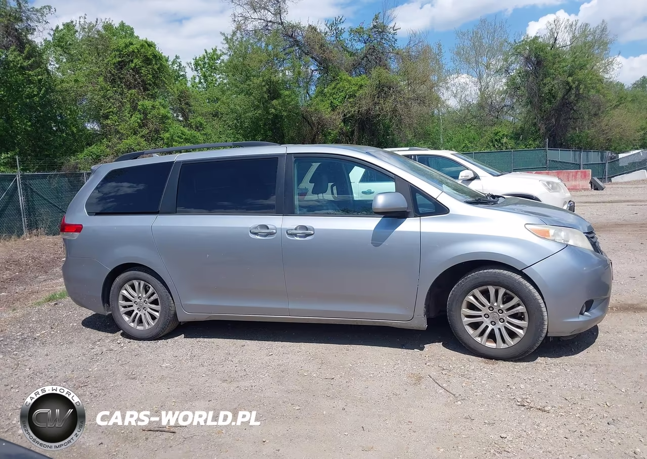 2011 Toyota Sienna Xle V6 VIN:5TDYK3DC5BS084206 - 13