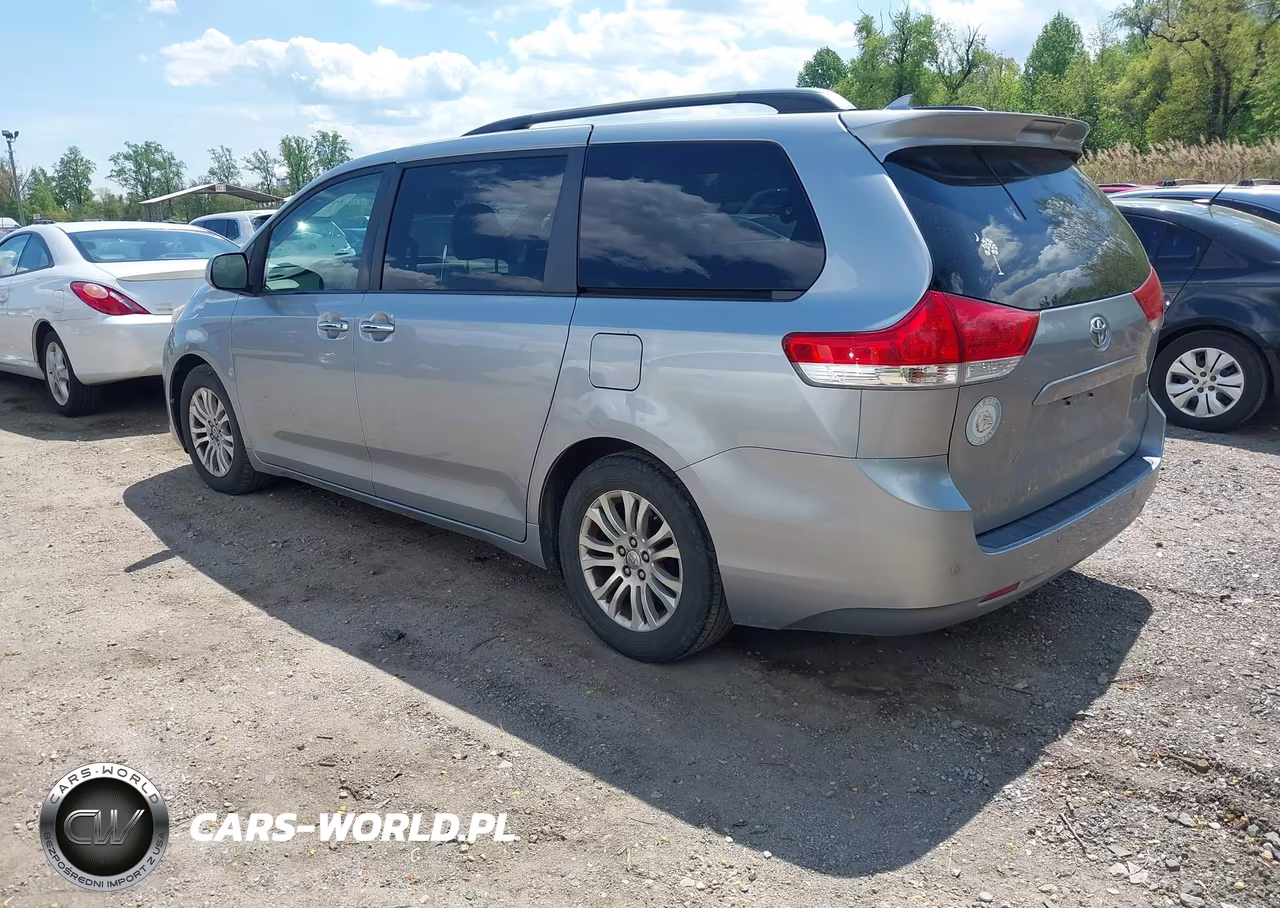 2011 Toyota Sienna Xle V6 VIN:5TDYK3DC5BS084206 - 3