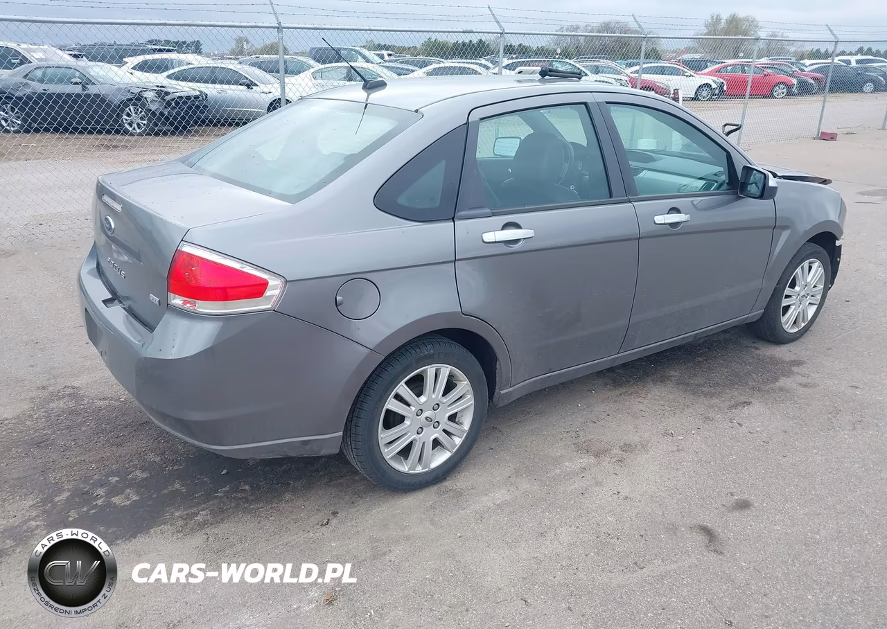 2011 Ford Focus Sel VIN:1FAHP3HN4BW109826 - 4