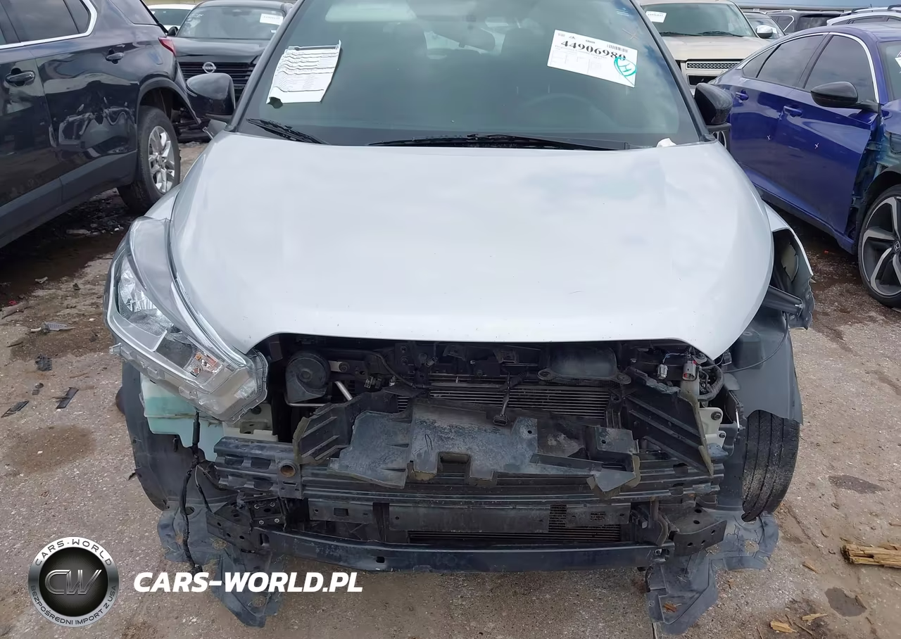 2018 Nissan Kicks Sr VIN:3N1CP5CU8JL497116 - 12