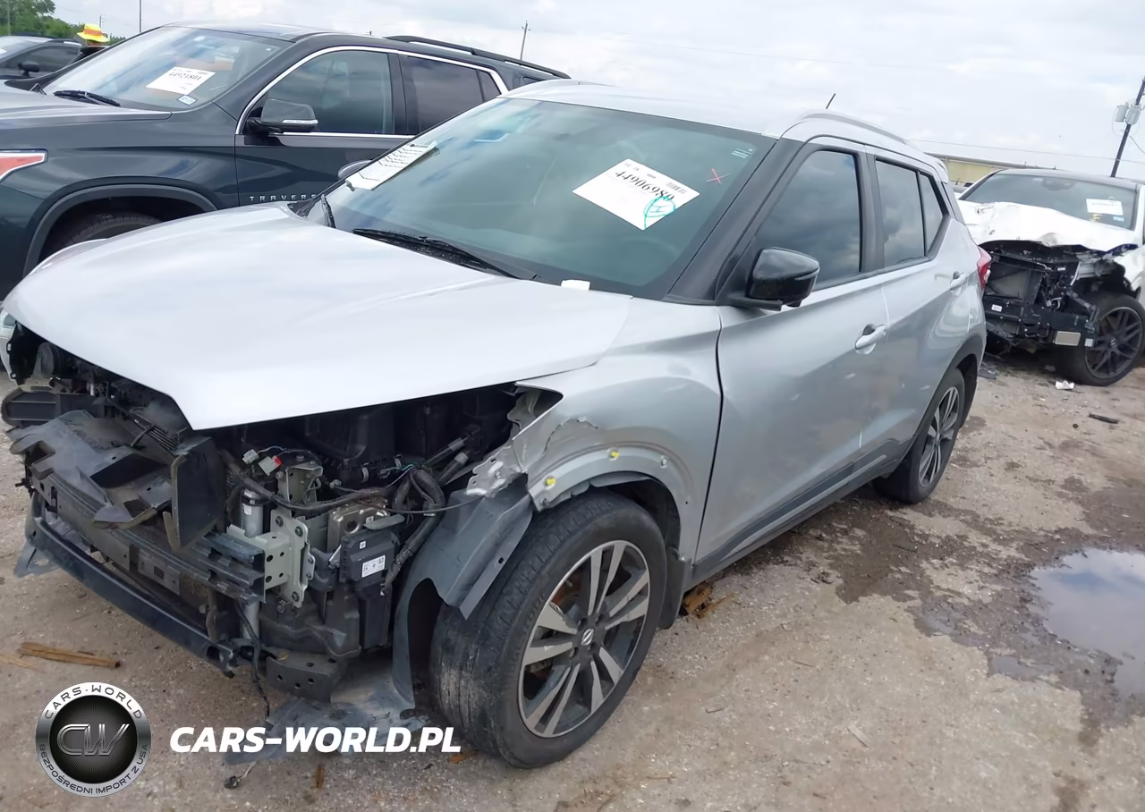 2018 Nissan Kicks Sr VIN:3N1CP5CU8JL497116 - 2