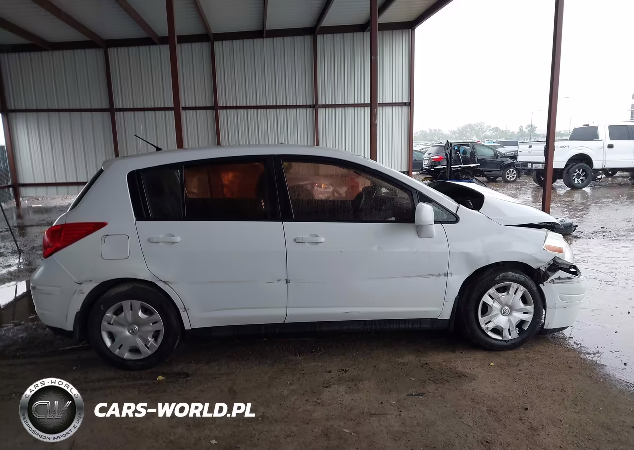 2011 Nissan Versa 1.8S VIN:3N1BC1CP0BL443627 - 11
