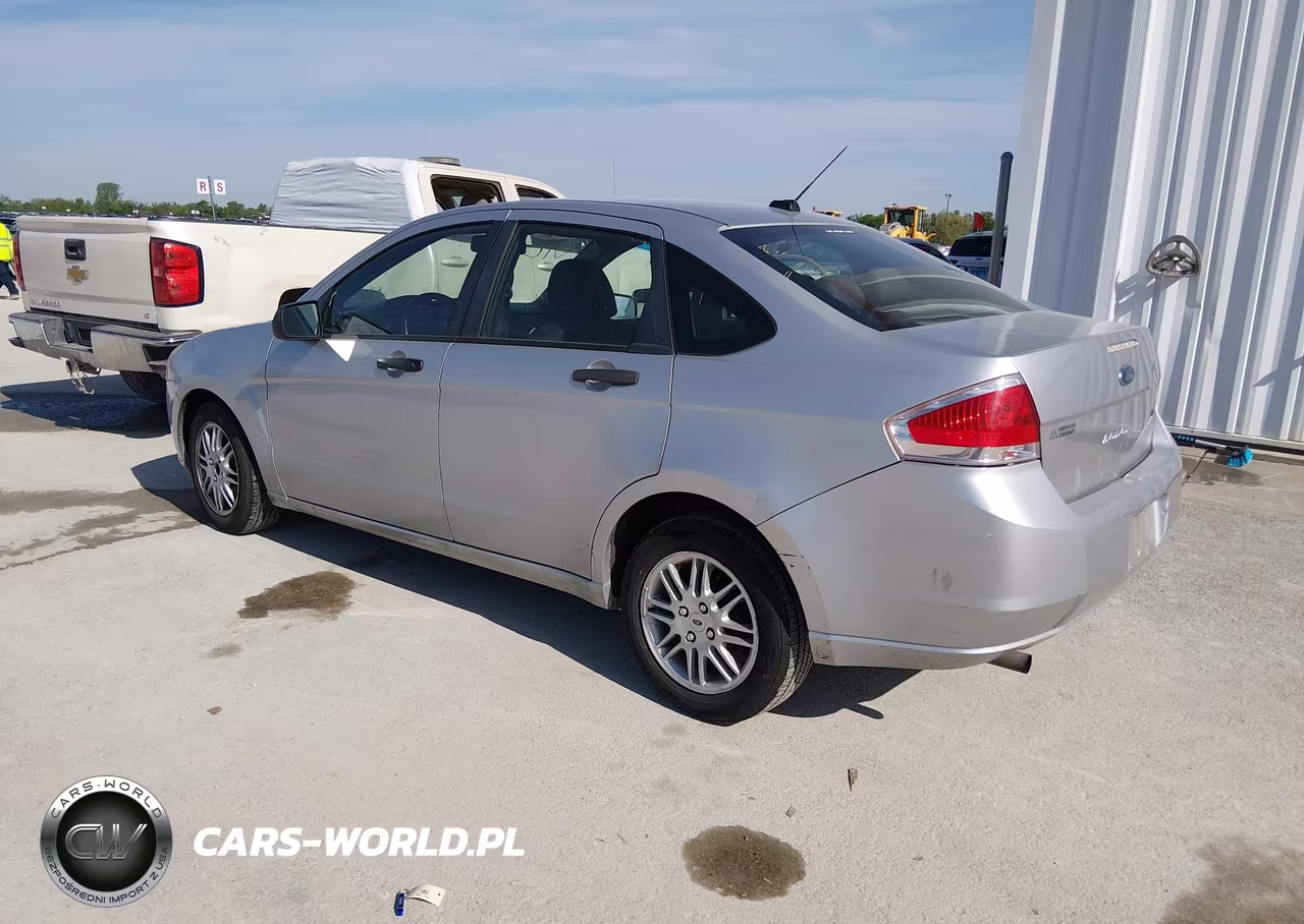 2011 Ford Focus Se VIN:1FAHP3FN6BW193392 - 3